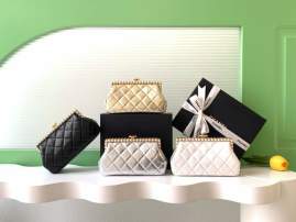 Picture of Chanel Handbags _SKUfw239867695fw